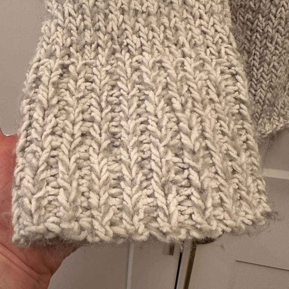 Express Handknit Chunky Turtleneck Sweater Gray & White Women’s Large - Picture 4 of 4